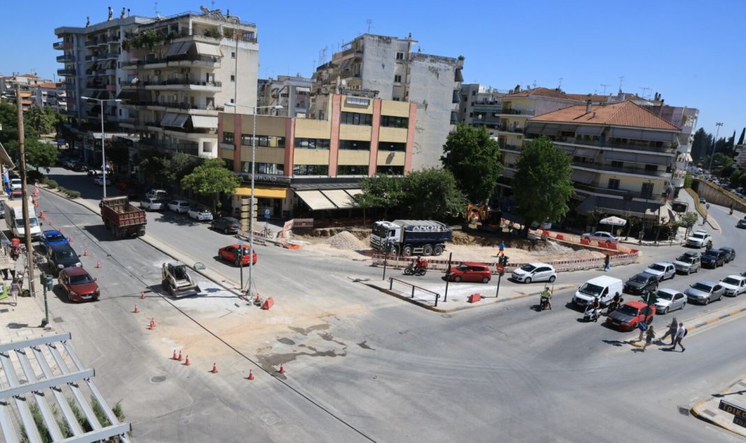 Σε εξέλιξη τα έργα στη συμβολή Παναγούλη – Ηρ. Πολυτεχνείου – Φαρσάλων Σε εξέλιξη τα έργα στη συμβολή Παναγούλη – Ηρ. Πολυτεχνείου – Φαρσάλων