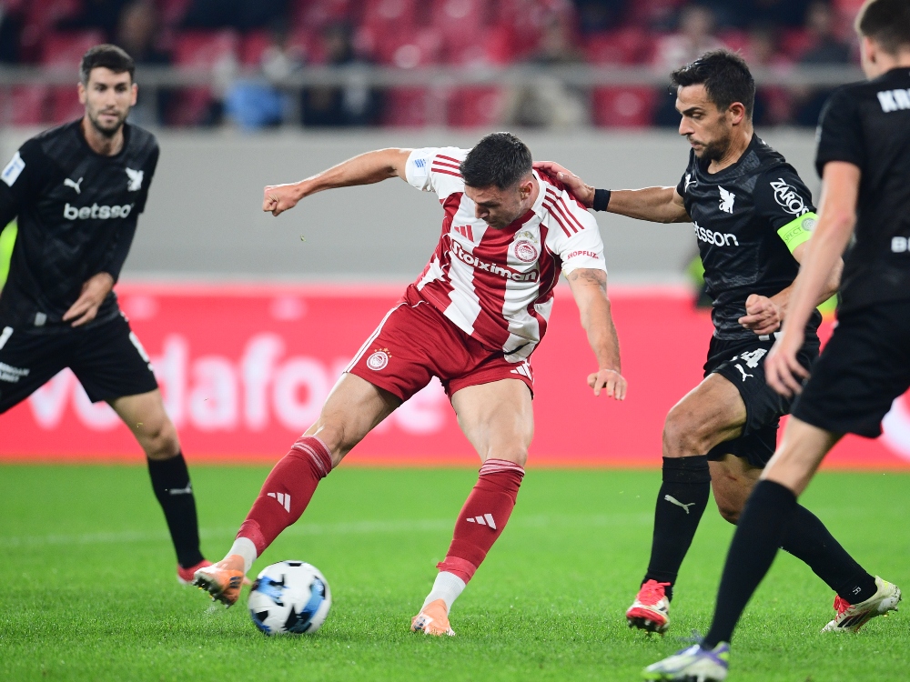Πρωταθλητής χειμώνα ο Ολυμπιακός Πρωταθλητής χειμώνα ο Ολυμπιακός