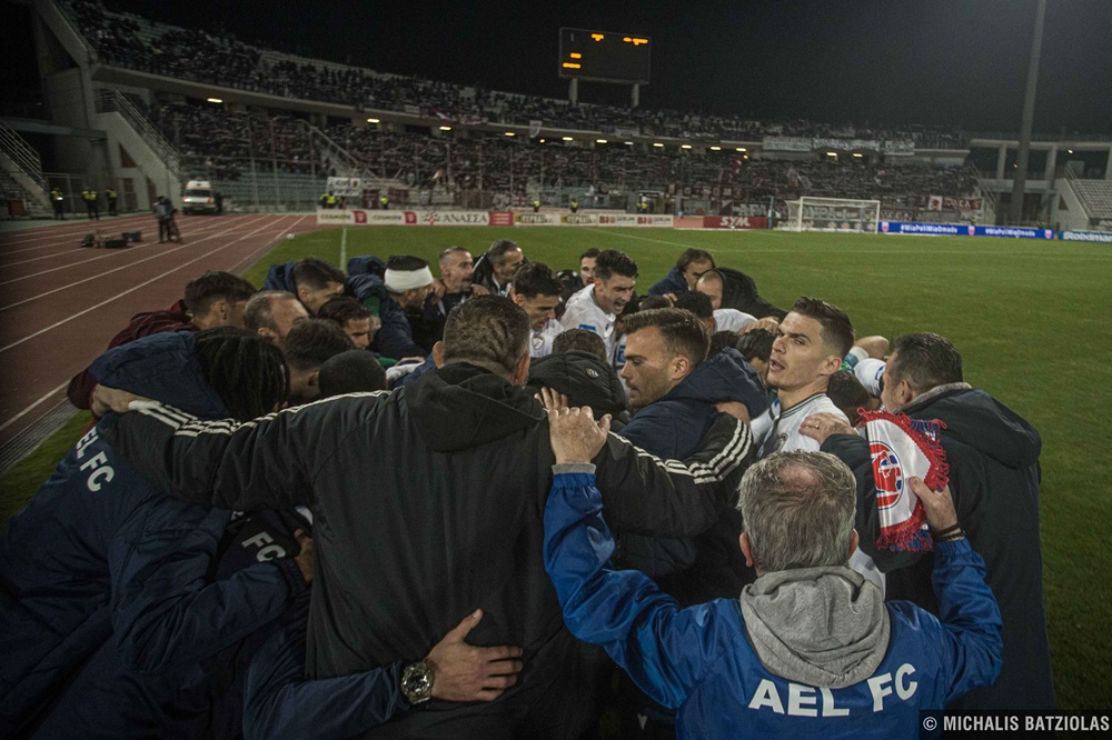 Η Στιγμή που δεν γυρίσαμε Πίσω Η Στιγμή που δεν γυρίσαμε Πίσω