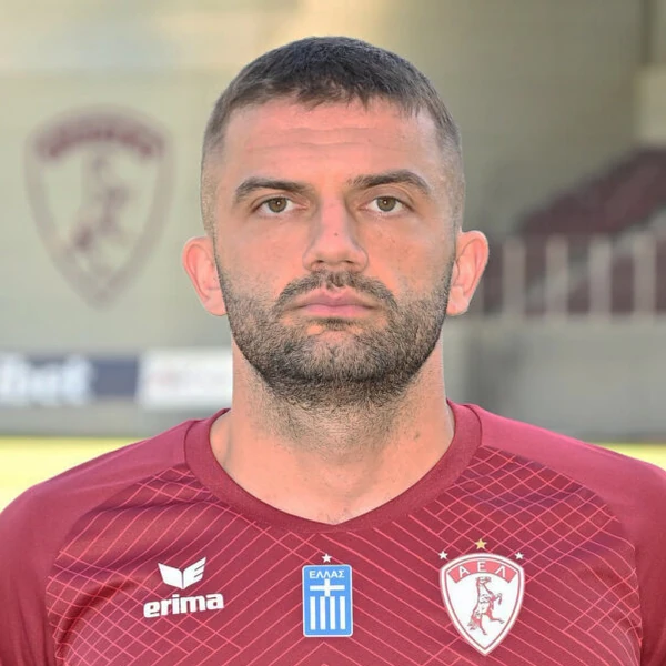 Μιχάλης Μπούσης