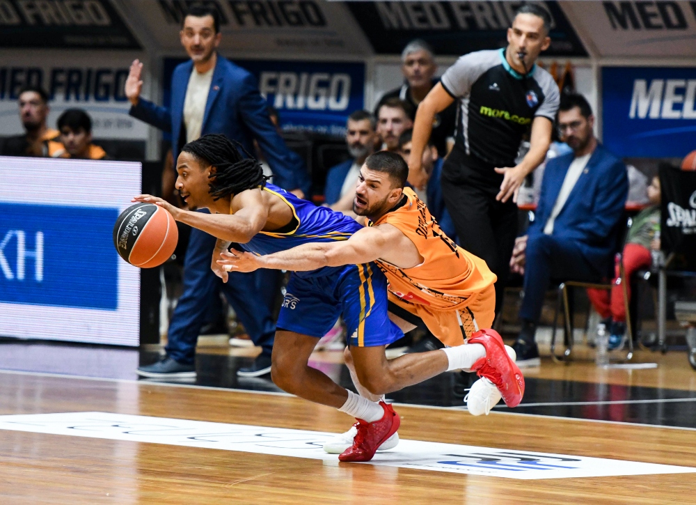 Μεγάλη ανατροπή του Περιστερίου στην Πάτρα Μεγάλη ανατροπή του Περιστερίου στην Πάτρα